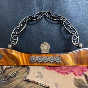 New w/o tags  Beautiful beaded, floral clutch IN STOCK & READY TO SHIP